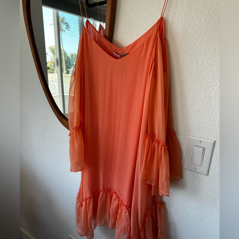 NWT Alice + Olivia Ilaria cold shoulder peach dress Large